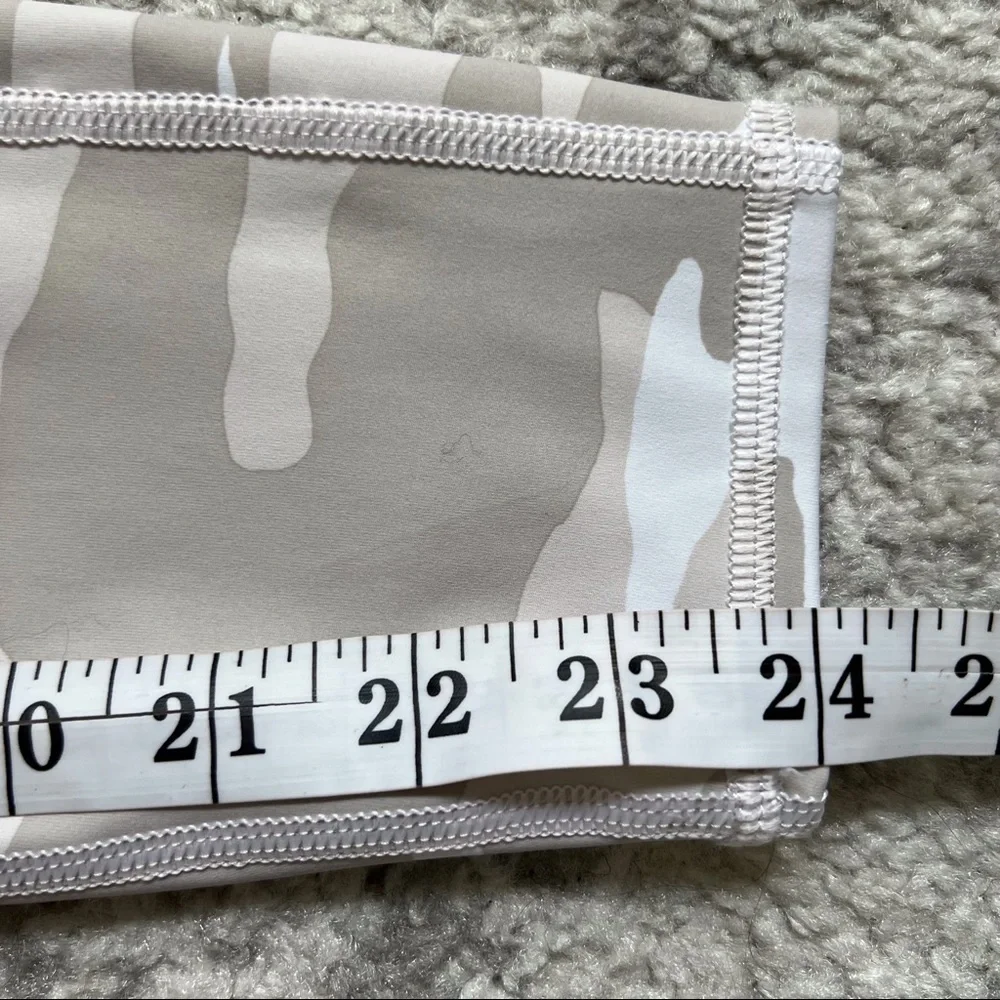 𝅺Athleta Contender Tight 7/8 Athletic Legging White Camo Print Size XS - Picture 9 of 13